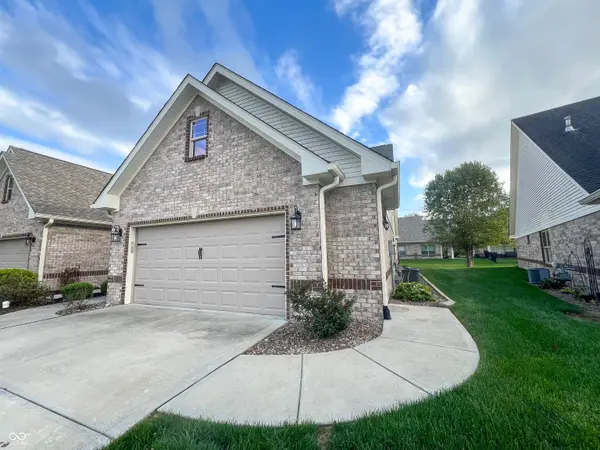 5381 Buckingham LN, Plainfield, IN 46168