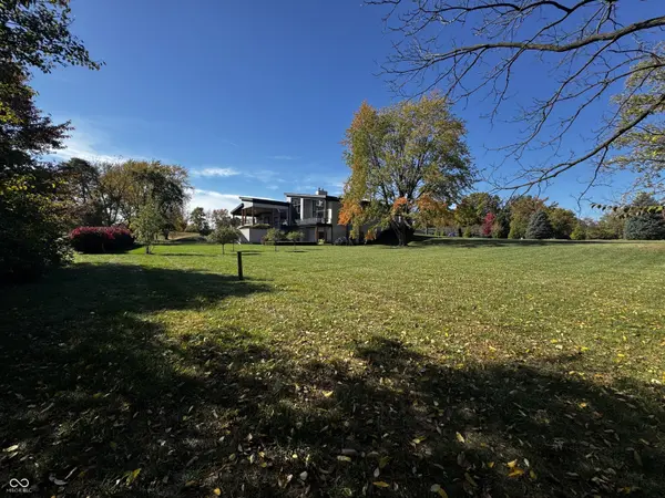 10837 Thunderbird DR, Carmel, IN 46032
