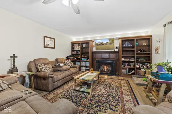 34 Colony RD, Anderson, IN 46011