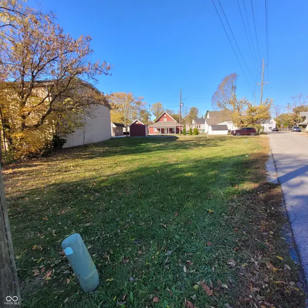 7 Harrison AVE, Whitestown, IN 46075