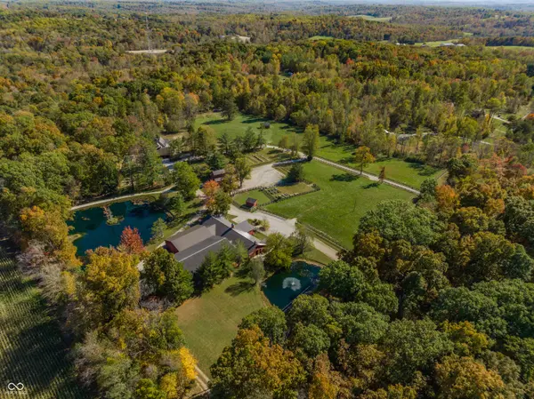 2034 Dubois RD, Spencer, IN 47460