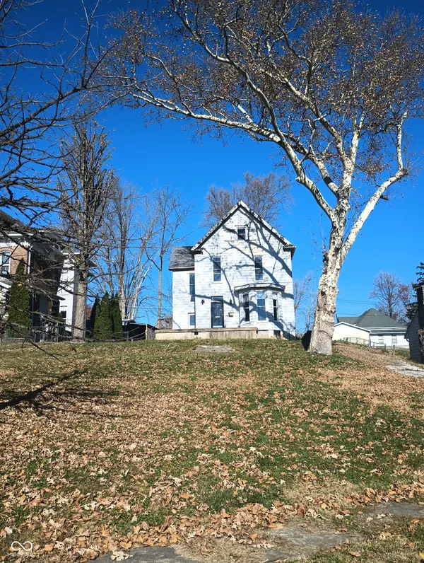 316 E 5th ST, Rushville, IN 46173