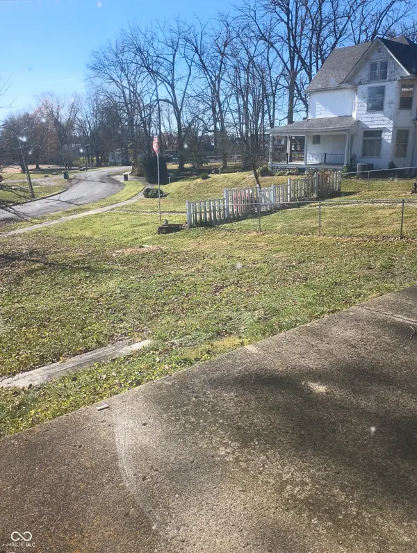 316 E 5th ST, Rushville, IN 46173