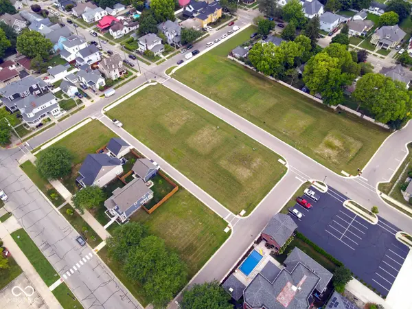 142 W Franklin ST, Shelbyville, IN 46176