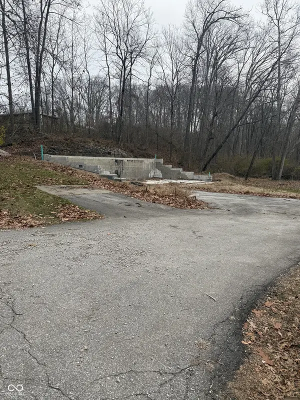 950 W Base RD, North Vernon, IN 47265