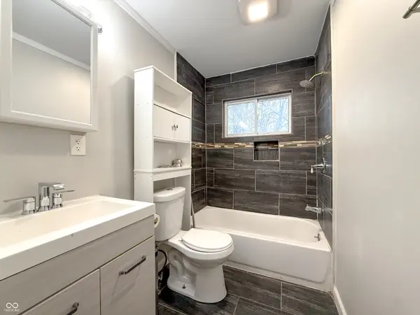230 N Rural ST, Indianapolis, IN 46201