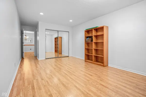 7609 Farm View CIR E, Indianapolis, IN 46256
