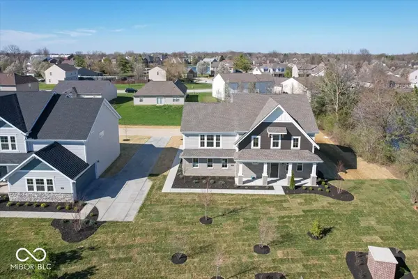 934 Apryl DR, Greenwood, IN 46143