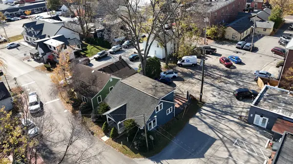 60 S Elm ST, Zionsville, IN 46077