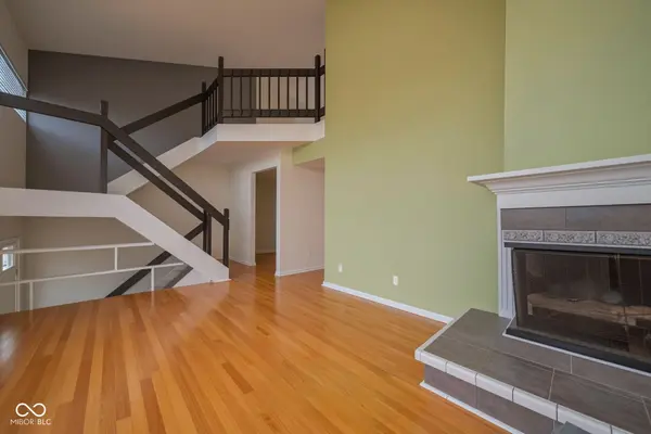8109 Valley Farms TRL, Indianapolis, IN 46214
