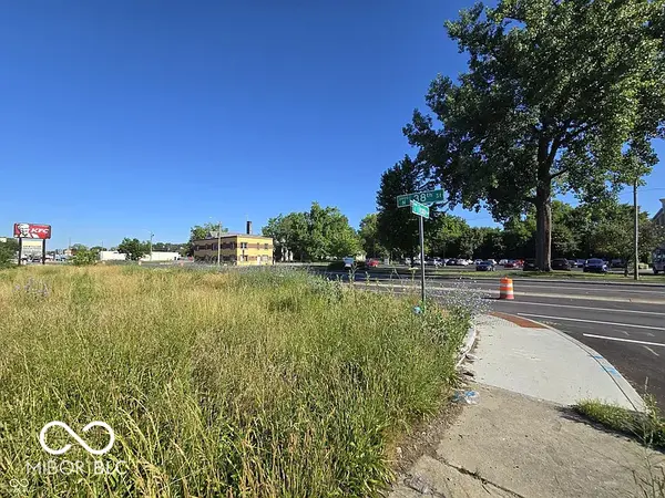 2525 E 38th ST, Indianapolis, IN 46218