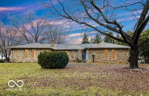 4066 Roamin DR, Greenwood, IN 46142