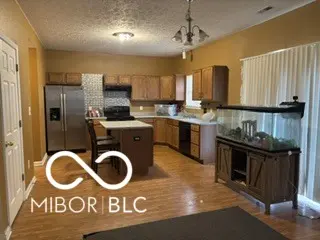 1852 Brook Crossing CT, Indianapolis, IN 46229