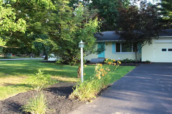 907 Fairway DR, Indianapolis, IN 46260