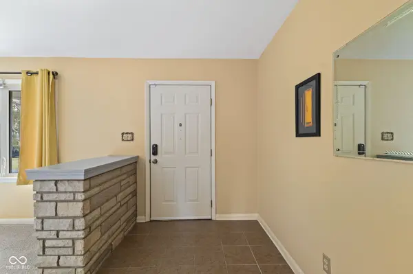 907 Fairway DR, Indianapolis, IN 46260