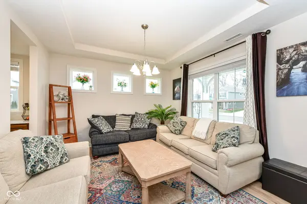 10545 Oak Bend BLVD, Indianapolis, IN 46239