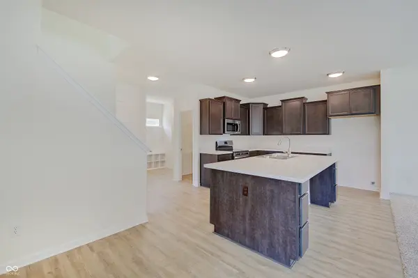 1278 Hanging Rock DR, Mooresville, IN 46158