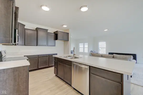 1278 Hanging Rock DR, Mooresville, IN 46158