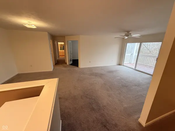 6525 Emerald Hill CT #206, Indianapolis, IN 46237
