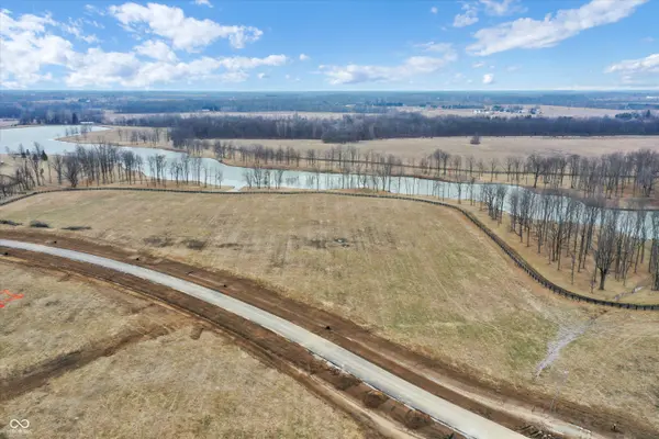 9635 Windy Hills DR, Zionsville, IN 46077