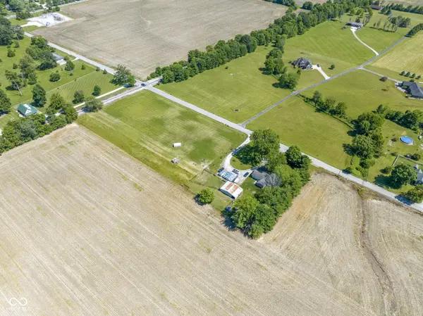 8440 E 216th ST, Cicero, IN 46034