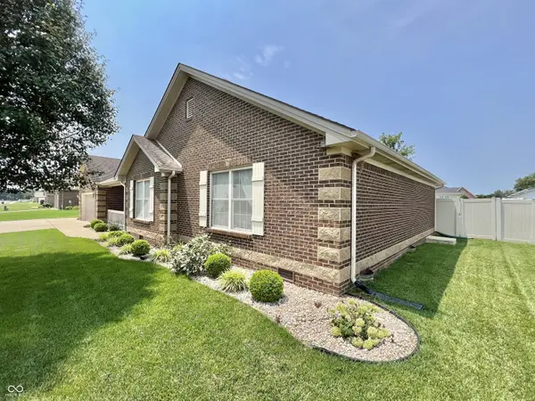 1992 Austin James LN, Seymour, IN 47274