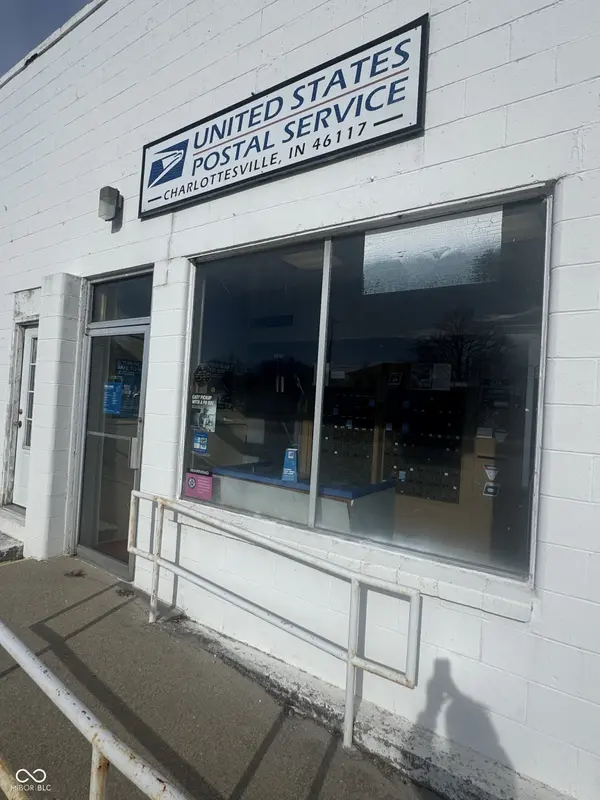 10372 E Us Highway 40, Charlottesville, IN 46117
