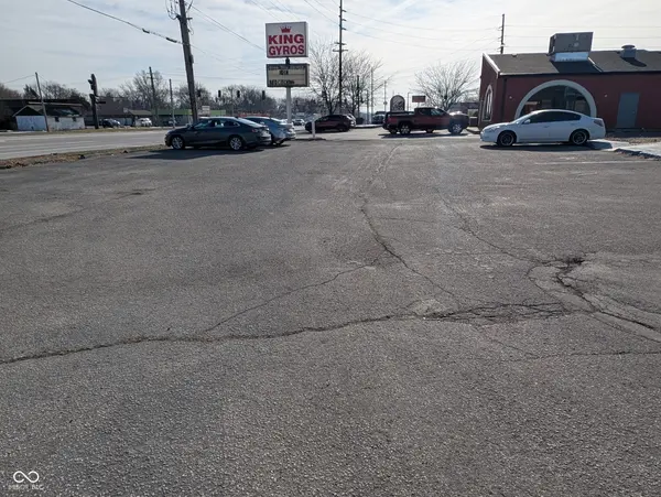 905 S Scatterfield RD, Anderson, IN 46012