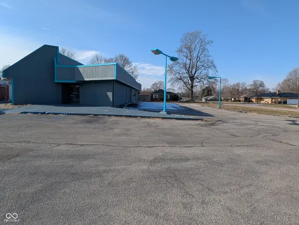 905 S Scatterfield RD, Anderson, IN 46012