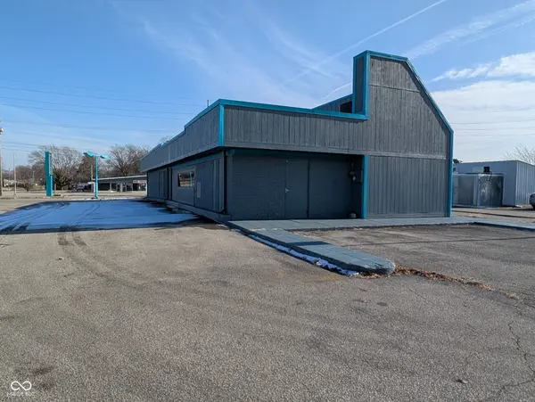 905 S Scatterfield RD, Anderson, IN 46012