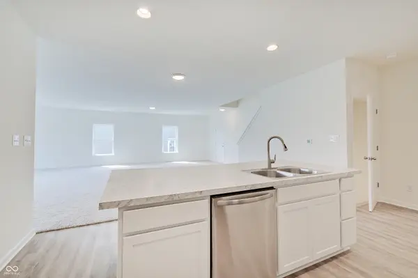 1266 Hanging Rock DR, Mooresville, IN 46158