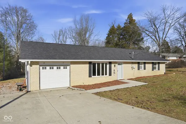 1880 E Deb DR, North Vernon, IN 47265