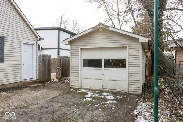6570 Carrollton AVE, Indianapolis, IN 46220
