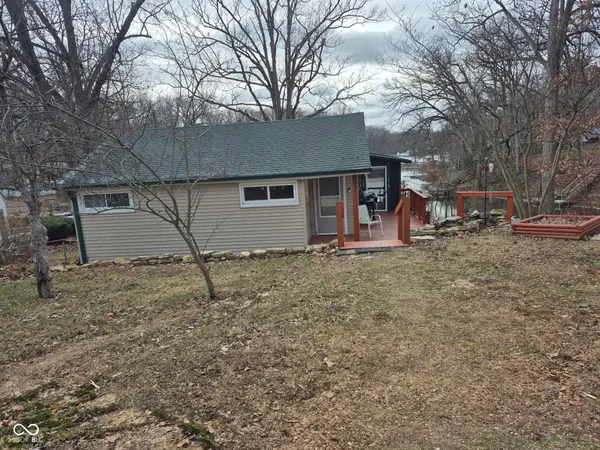 8001 Dyson DR, IN 46164