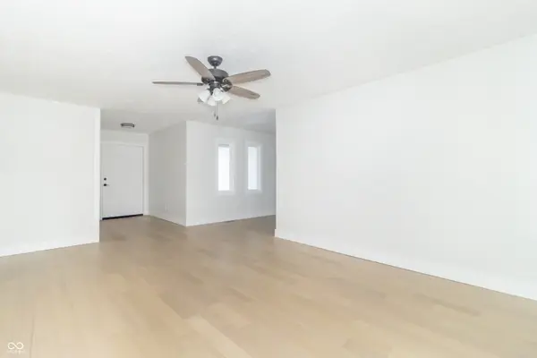 1127 Hickory LN, New Castle, IN 47362