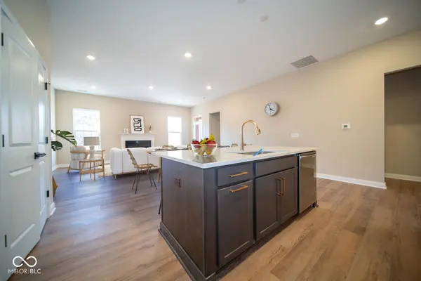 7942 Beaumont Green PL, Indianapolis, IN 46250