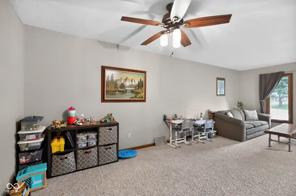 1103 Ridgeway DR, Crawfordsville, IN 47933