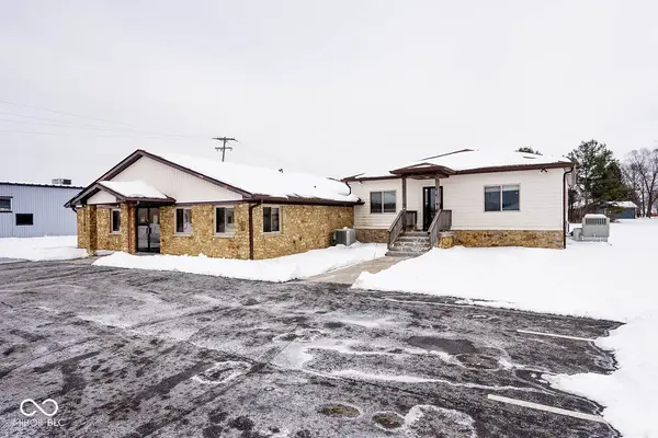 180 Robert Curry DR, Martinsville, IN 46151