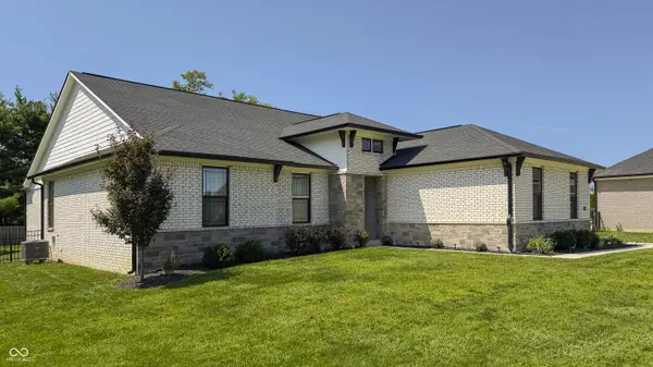 110 Saundra DR, Fortville, IN 46040