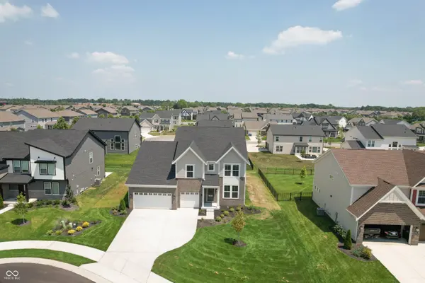 12001 Water Bluff PL, Fishers, IN 46037