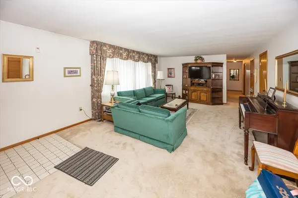 7838 W US Highway 52, New Palestine, IN 46163