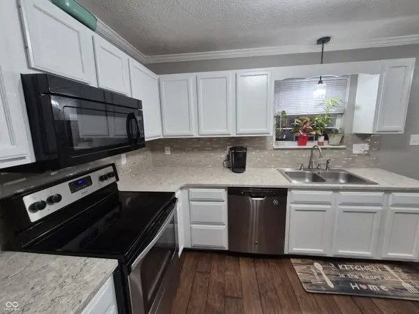 925 Mallory Pkwy, Franklin, IN 46131