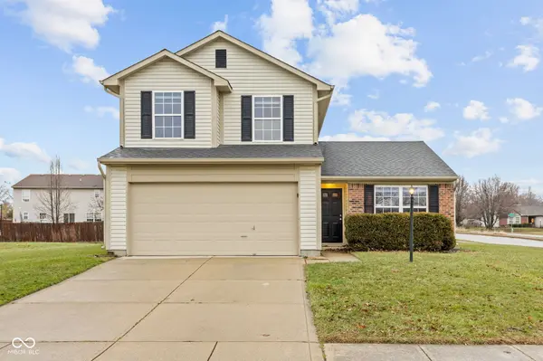 7358 Glendale DR, Avon, IN 46123
