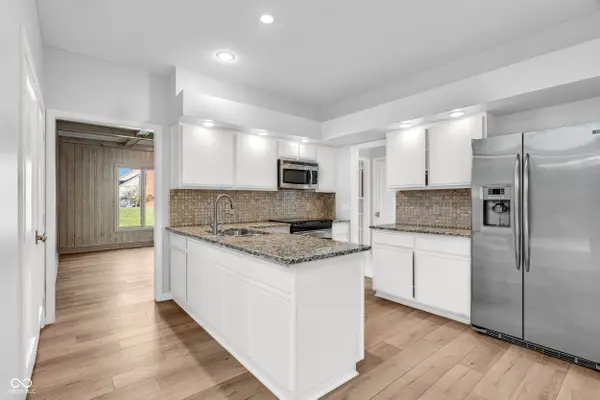 958 Tamarack Circle North DR, Indianapolis, IN 46260