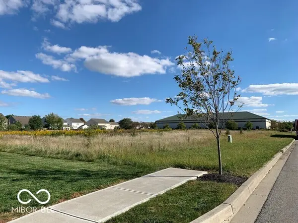 15380 Endeavor DR, Noblesville, IN 46060