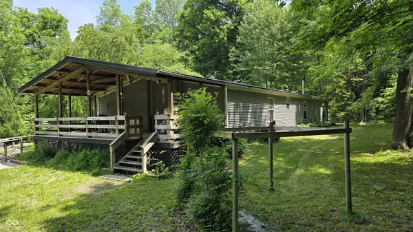8813 W 750 N, Commiskey, IN 47227