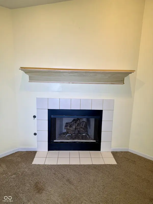 1019 E Killian DR, Mooresville, IN 46158