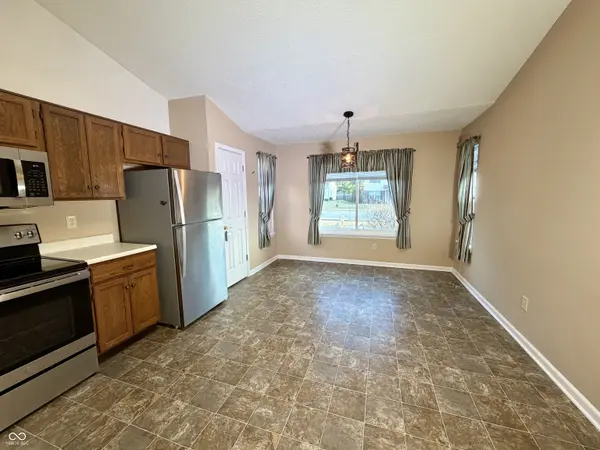 1019 E Killian DR, Mooresville, IN 46158