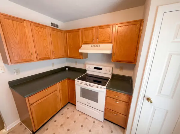 4925 Pembridge DR, Indianapolis, IN 46254