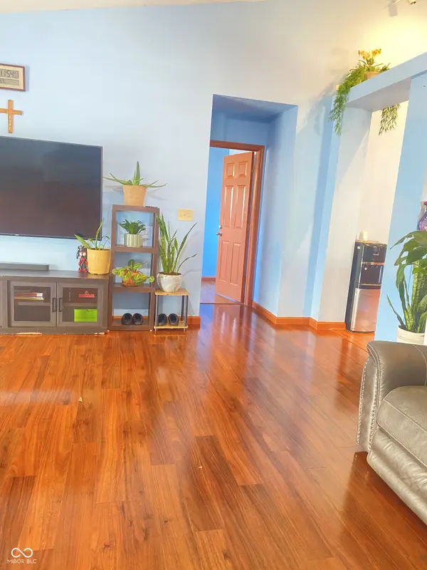 922 Beal WAY, Indianapolis, IN 46217
